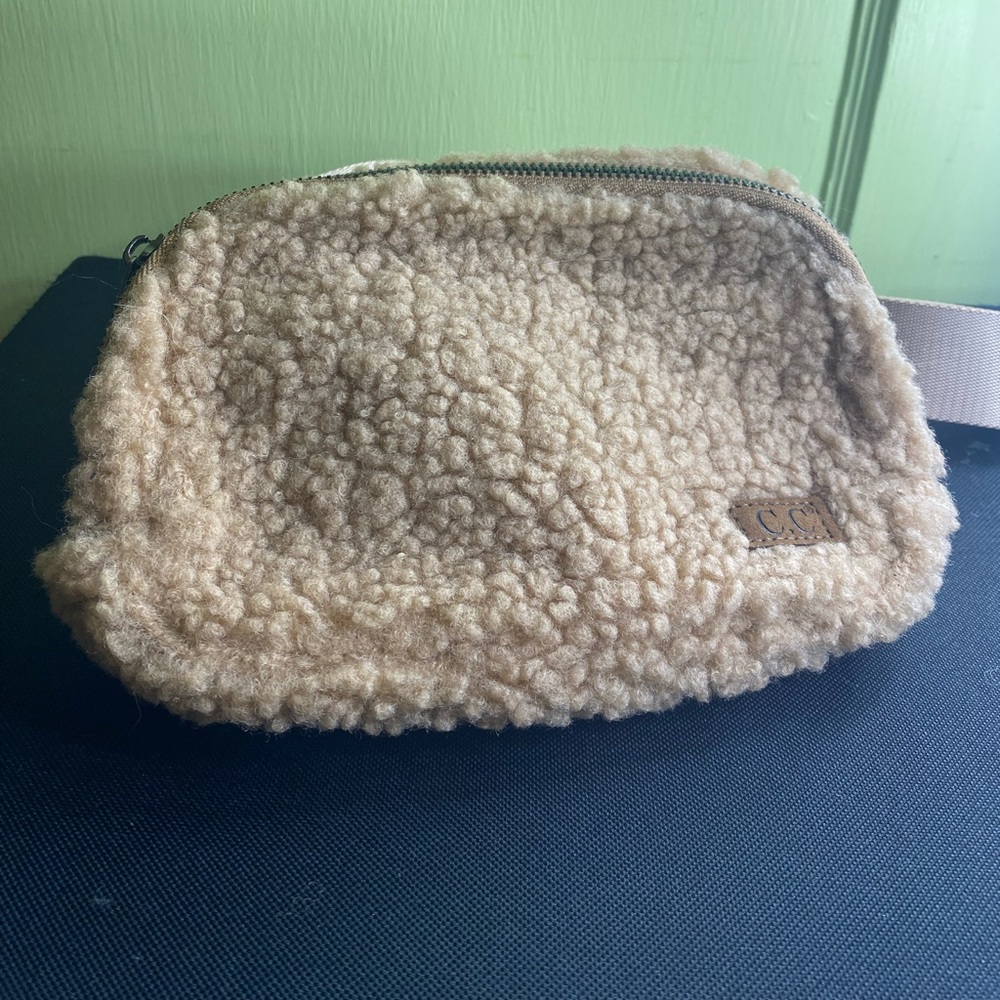 Fleece Fanny Pack Crossbody Belt Bag with Adjustable Strap